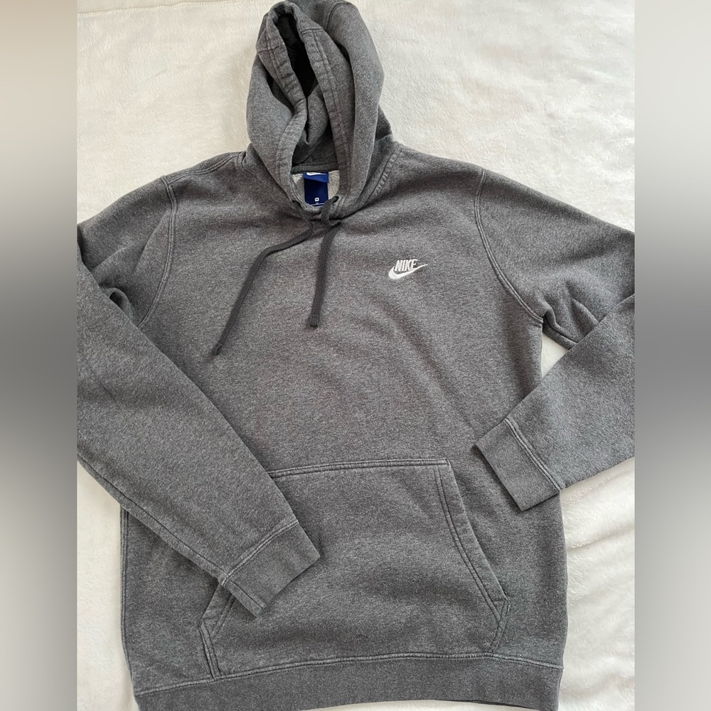 Nike men’s hoodie